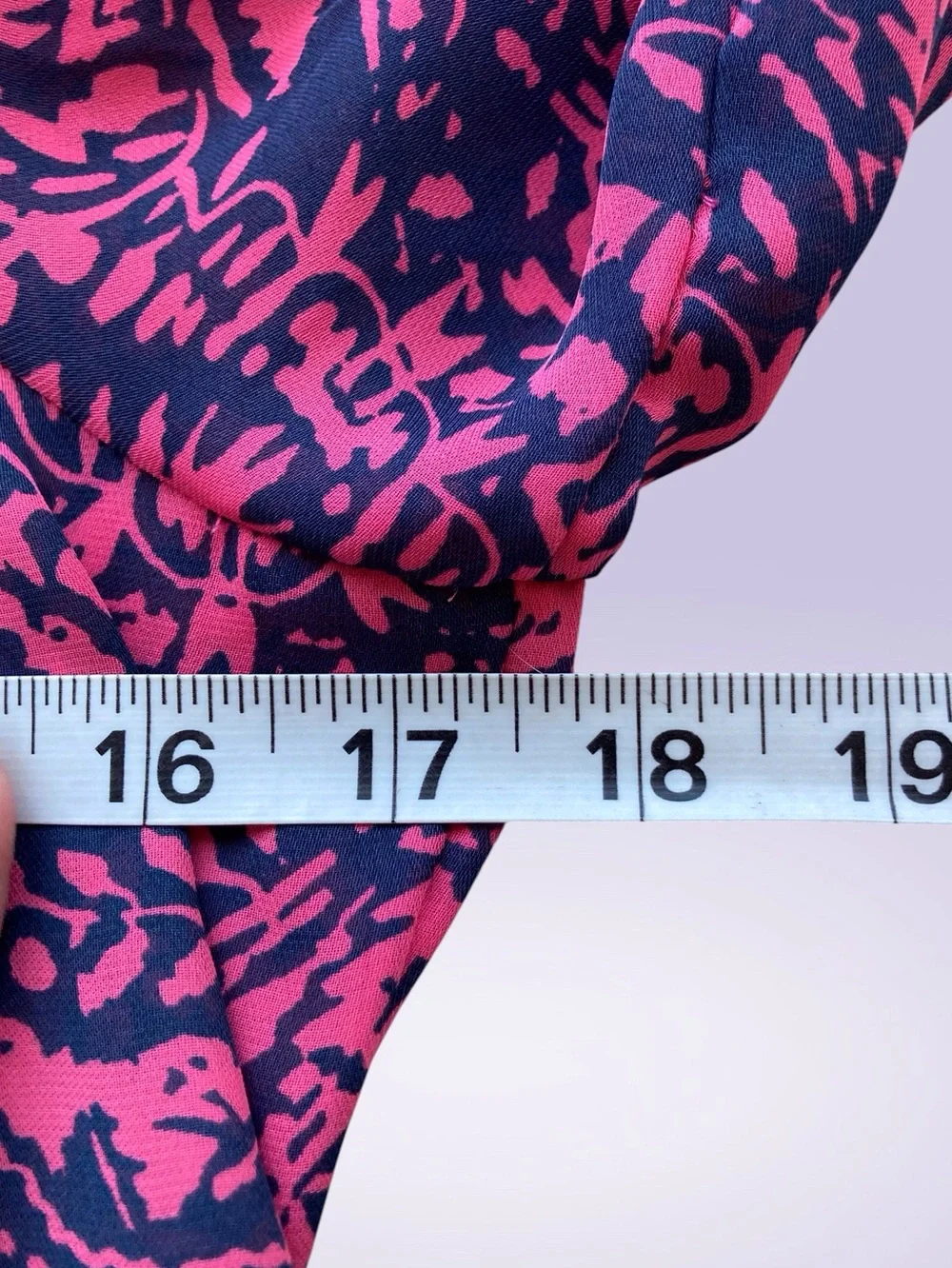 BANANA REPUBLIC | Pink & Navy Abstract Print Smocked Blouse | Size L